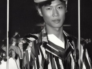 我和妽妽在厨房里的激情区二区;妽妽与我共舞厨房激情时光温馨回忆与美味交织的甜蜜瞬间
