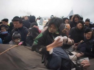 恐怖网名_《暗影中的低语：揭秘恐怖网名背后的诡异故事》