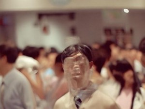 欧美说唱歌手的崛起与影响力探讨：从街头到全球舞台的音乐旅程